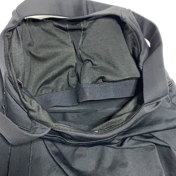 LULULEMON Black Cross-Back side-slit Tank - Picture 4 of 5